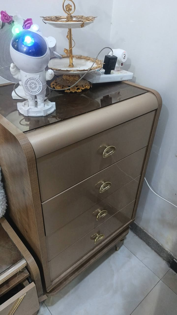 سلام عليكم غرفه تركيه اللبيع ضرر قليل قيم وراسلني خاص او اتصال ***********
