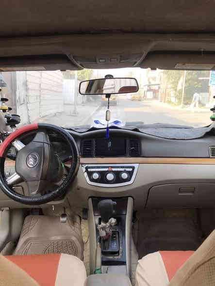 سياره ليفان موديل 2011 السياره نضيفه تخم تايرات دوشمه تبريد شغال ثلج كير اوتو ارقام نكليزي مكان السياره بغداد البياع حي العامل *********** او ماسنجر السعر ٣٣ وبيه مجال
