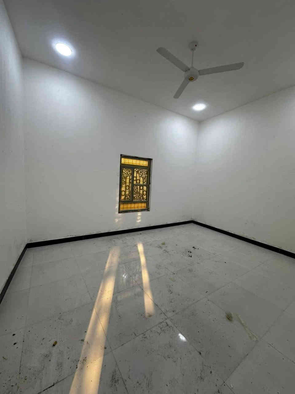 سلام عليكم دار سكن البيع
ابو الخصيب العوجه
***********

شارع المقيمين يبعد عن 

السايدين العوجه تغريبن 300متر

مكون من غرفتين وصالة ومطبخ وديوان

وحمامات داخلي وخارجي 

بناء حديث محد ساكن بيه

وفارق وجاهز السكن 
ومجاري الشط كبل 

ماطور وتانكيات وكيزر كامل 

من كلشي وكل الخدمات متوفره 

طابو زراعي عراقي 

المساحه 130متر

السعر 70وبي مجال بصيط

استفسار اتصل 

***********
