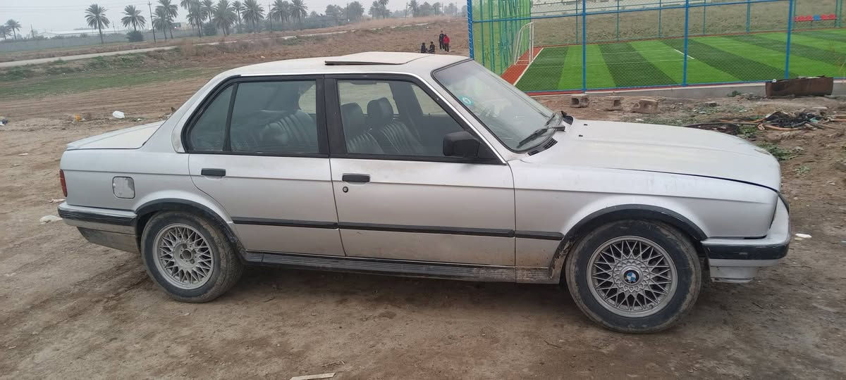 للبيع بي ام زعره بغداد أو مراوس بيكم دبل قماره للاستفسار الشراي يتصل ***********
