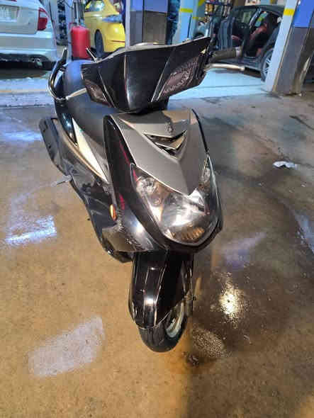 السلام عليكم دراجة سكنس فحل نوزل خطين طلاعات دراجة تتعب تكول جديدة صارلهة 4 اشهر من نازلة من الرمبة الدراجة خير من الله شلعة ومعدل الدراجة بيهة كلج خلفي رياضي اجة وياهة وسبايدر قطعتين دهن كلة امزويل الدراجة مال جناي يعني مداريها لاخر حبة نقصهة بس حاضنة مال تانكي الجوة. مكاني بغداد البلديات السعر 1250 وبيهة مجال موجود خاص + واتساب ***********
