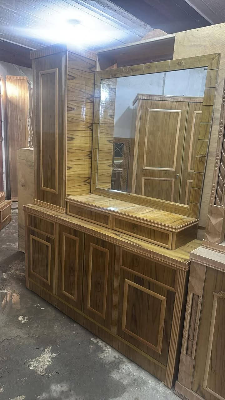 غرفه نوم جديده غير مستعمله 

خشب عراق الصبح حراري موديل حديد السعر 900 الف 

مكان موصل الطلب والستفسار التواصل على الخاص 
يتوفر توصيل


**إذا كنت صاحب هذا الإعلان وتريد حذفه لأي سبب، رجاءا أرسل رسالة إلى الدعم الفني**