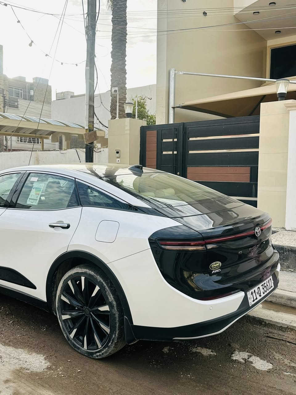 السلام عليكم
كراون ماجستا موديل ٢٣ مكفوله من الصبغ والضربه والتبديل فقط رصعه بالبنيد صغيره ومسحوبه bdr  وماشر عليها بالصور وسونارها موجود بالمنشور 
ماشيه ٣٢ الف كيلو
رقم بغداد الجديد باسمي 
مكان السياره بغداد / حي الاعلام 
السعر ٣٥٢٠٠$ يعني ٣٥٢ ورقه  وبيها مجال 
للاستفسار ***********
