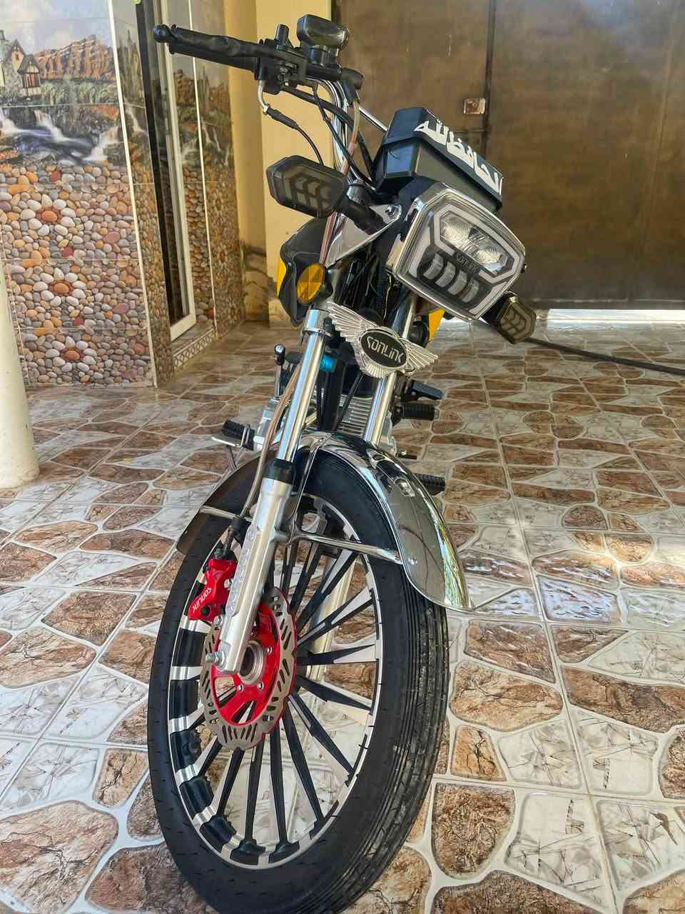 سيفان للبيع ٢٤ شكل ٢٥
السعر ٧٠٠ وبي مجال 
***********
