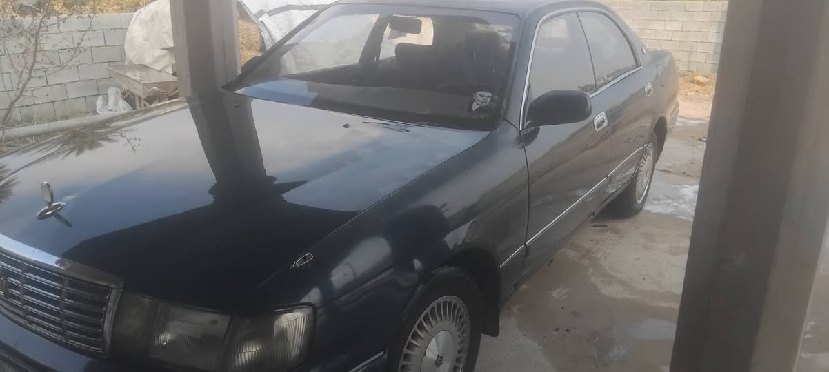 السلام عليكم بطه منفصل البيع رقم بغداد الجديد السياره مكفواله من كص وضربه ونقل وصبغ  بسمي شرط  التحويل السنويه الى 2027 سنتر الوك شغال محرك ففتي. ٣٠٠٠ باتري جديد صدر ٨٠ كهربايات كلها شغاله السياره ٤٥ وبيها مجال بصط حيل ***********
