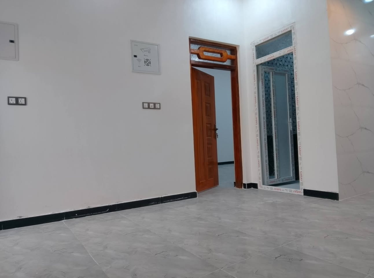 بيت للبيع 100م طابقين حي الفداء شارع ابو لبنان مقاطعه 22 فرع صيدليه مقاطعه 22 بناء حديث مامسكون ستوه كمل سعر 155 هاتف ***********
