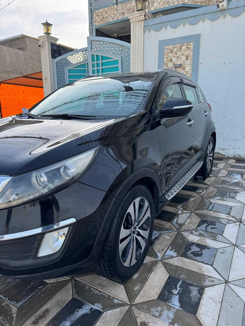 سلام عليكم
كيه سبورتج البيع
موديل 2011 مكفوله كفاله عامه
ماعده بارد قليل بل باب الخلفي
خمسه ويل كب شاشه
كامره حساسات خلفيه
اشاير بل مري تحكم ستيرن
مكينه 2500مام فتوحه
تخم تاير حداديه جديده
رقم أربيل جديد بسمي
المكان نجف
السعر 140وبيه مجال قليل
رقم موبايل ***********
