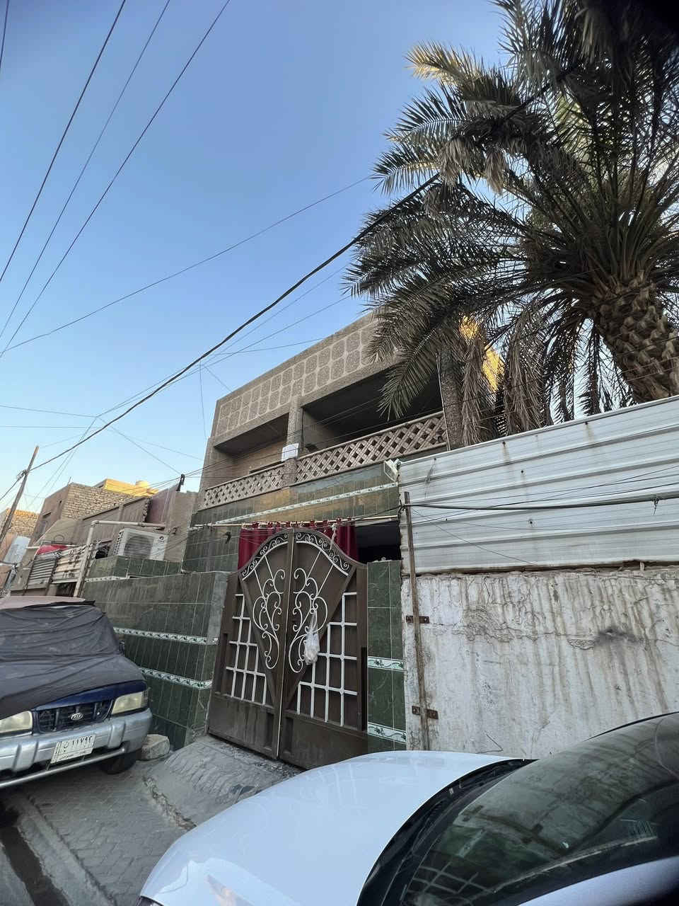 سلام عليكم بيت للبيع مساحة 144م موقع مدينة الصدر قطاع 11شارع الفلاح ثالث فرع السعر والتفاصيل بل خاص رقم الهاتف : ***********
