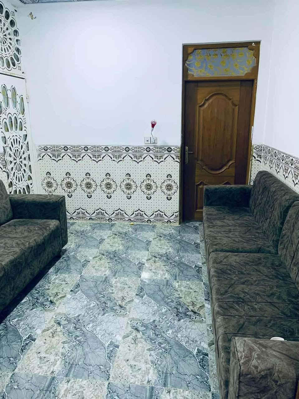 ✨#عاجل_اعلان_رهن_كلش_نظيف دار للرهن  100متر نجف حي النداء   شارع 60العرضي قرب شارع المجمعات 
يحتوي على غرف وصاله ستقبال ومطبخ وصحيات مبلغ الرهن، 20مليون  مده سنتين  وقابل للتجديد


**إذا كنت صاحب هذا الإعلان وتريد حذفه لأي سبب، رجاءا أرسل رسالة إلى الدعم الفني**