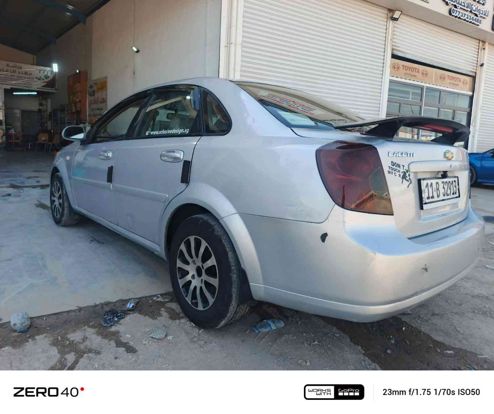 لاستي  موديل 2005  محرك 1600 
رقم بغداد باسمي شرط التحويل 
السياره بيها 3 قطع صبغ فقط بدون دواخل 
سعرها 60 وبيها مجال واذا اكو مرواس كوري ماكو مشكلة 
تبريد شغال 
محرك وكير مكفولات و كشر و داخل مكفولات 
صدر نص عمر 
تايرات جدد 
سياره كلش حلوه و نضيفه  داخل خارج 
للتواصل راسلوني او  الاتصال على رقمي 
***********
