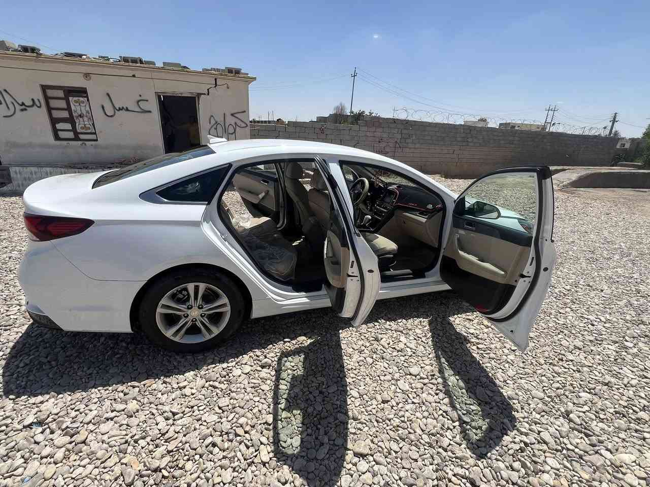 سوناتا 2018 أمريكي محرك 2400سياره كلين بدون ضرر ماشيه 90 م رقم بغداد سنويه 2031 هزه جديده سياره نضيف متواجد على رقم فقط *********** …..سعر 140 $ وبيه مجال …
