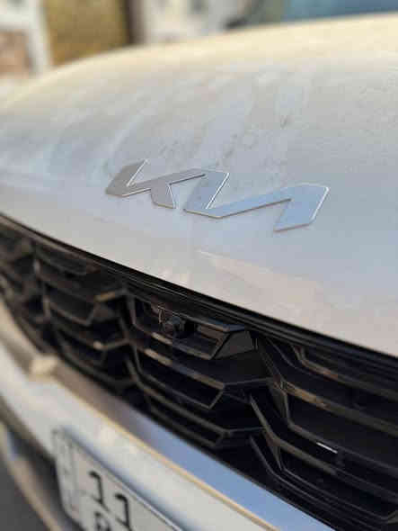 السلام عليكم 
سورنتو خليجي  موديل 2025
مكفولة كفالة عامة اخت الزيرو 
ماشيه اقل ال 6000
مواصفات السياره 
خمس كامرات 360 درجة 
داتو شو 
ويل 20
شاشه متصله 
رادار 
كراسي كهرباء
صندوق كهرباء 
محرك 3500
كير موس 
هند بريك بصمه 
السيارة فول مواصفات عدا البنوراما
مكان السياره ديالى
السعر    350 ورقه وبيها مجال قليل 
***********
