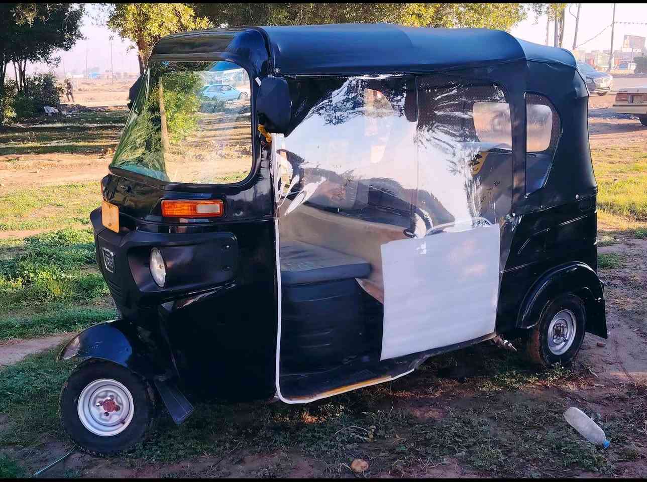 سلام عليكم بيع مستعجل تكتك2022 باجاج مكفوله كافاله عامه رقم وسنويه والوحه نكليزي المكان واسط قضاء الحي رقم الهاتف ***********
