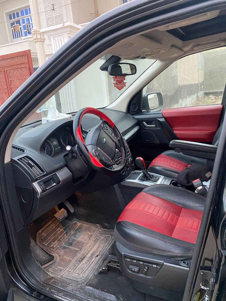 لاند روفر موديل 14 مواصفات LR2  مكفولة خمسة راكب محرك أربعة اسلندر رقم اربيل سعره 125وبيه مجال لتواصل على الخاص *********** بغداد, العراق
