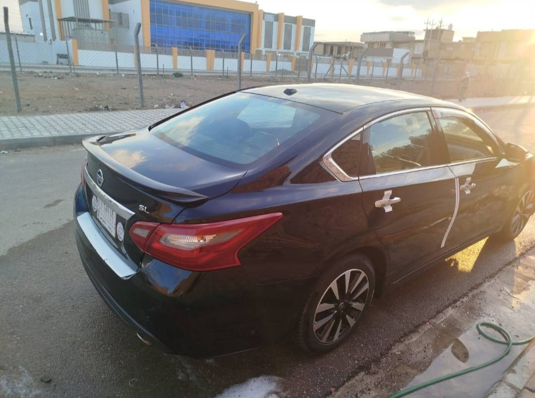 السلام عليكم اخوان
من رخصت الادمن
نيسان التيما 2018 SL  فول مواصفات ما عدا الفتحه 

3 قطع صبغ رقم واسط 

ما بيه نقص فقط الكير بي عته ابيع نقص كير على وضعه مكانه ديالى بعقوبه يم مهندس زياد 

السعر 105 وبيه مجال بسيط جدا 

للتواصل  على هذا الرقم ***********
