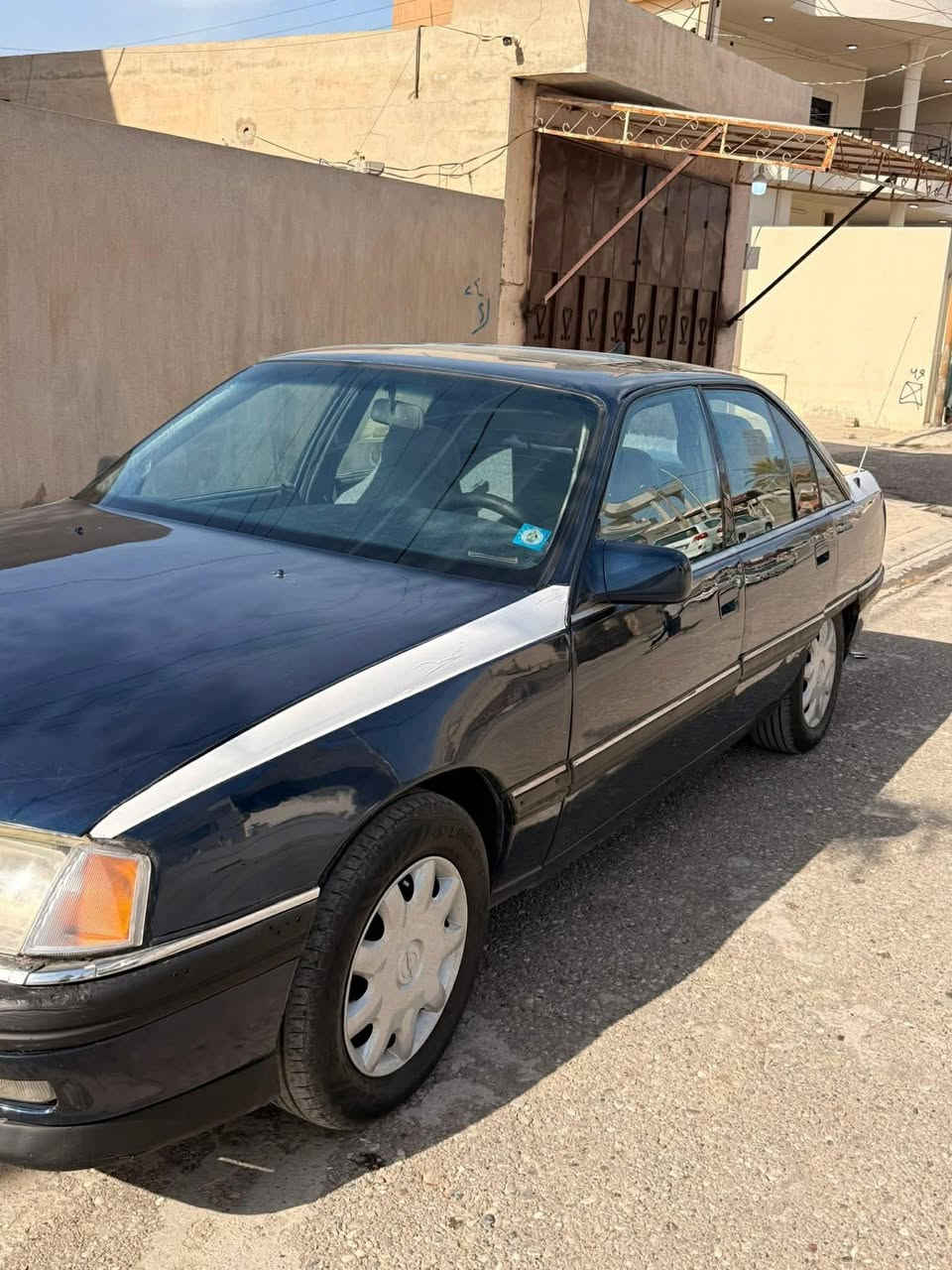 سلام عليكم اوميكا وارد ياباني تبريد بس ماانطي شغال بس غراضة كلها كاملة حجم 20بلاد السيارة مشروع وطني رقم كركوك تريد تحويل تريد وكالة دفتر بانزين بيها بيها ضربة ب جامرلغ السكن  اربع تايرات جواها كهربائياتكلها شغالة ***********
