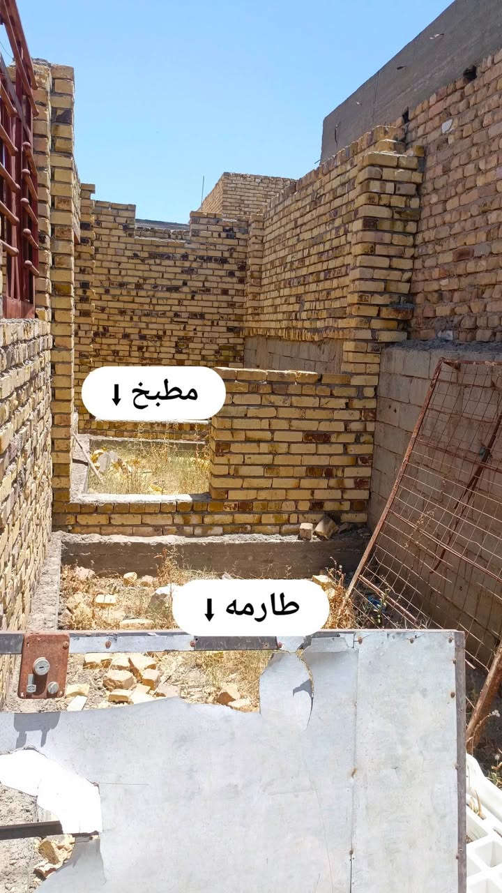 سلام عليكم بيت مشتمل هيكل
غرفه نوم 5x4
هول 4x4
ستقبال 7x4
مطبخ3x4ونص  
طارمه2x4ونص
صحيات خارجيه
مناور عداد ثنين
ماء كهرباء خدمات فول واحد علئ واحد 
مدرسه متوصطه مدرسه عداديه  مباشر بصف البيت
مدرسه ابتدائيه   
شوارع 2 كل شارع 10متر
الشارع رئيسي التبليط يبعد 50متر  تجي وشوف بعين
كل هاي المواصفات 
الحله تقاطع العلويه شريفه منطقه النضال
اتصال استفسار ‏‪***********‬‏ متواجد
