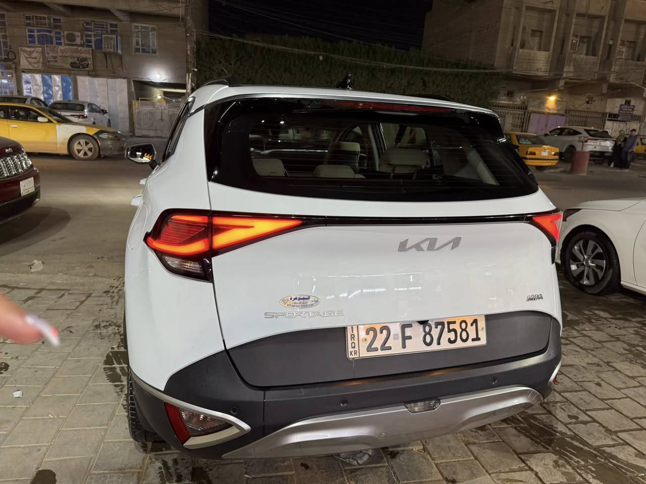 كيا سبورتج موديل 2023 خليجي
رة فول ١/١ بانوراما   

عداد المسافه 57 الف كيلو متر

📌رقم أربيل وكالة نيم 
تريد وكالة او تحويل حاضر 

مواصفات فول ١/١ 

لون ابيض

بانوراما 

كشنات بيجي مخمل

كشنات تدفئة

حساسات أمامية 

حساسات خلفية

مفتاح التشغيل بصمة

تشغيل عن بعد

بصمة دخول الابواب

دشبول شاشة متصلة 

شاشة Apple Car play

الانارة الداخلية LED +لمس

حركة المقاعد الأمامية كهرباء

تدفئة المقود 

مثبت السرعة 

أوضاع القيادة  Drive Mode

فحص أنظمة السيارة 

حساسات اطارات 

فول تحكم مقود 

شفتات ستيرن

قطعتين تبريد

هاند بريك بصمة

‏ ABS 

‏Auto Hold - أوتو هولد

‏ ISO Fex - ايزو فكس 

نظام مانع الانزلاق

نظام نزول المنحدرات

النقطة العمياء 

اشارة في المرايا الجانبية

مخرج منفذ الطاقة 

‏  Bluetooth / USB 

دمام خلفي 

سيارة كلش جديدة مكفوله

السعر 225 ورقه وبيها مجال 

اي استفسار 

*********** 

مكان السيارة بغداد الجادرية
