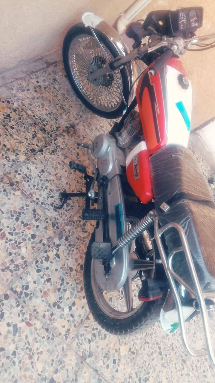 السلام عليكم دراجه للبيع اربعه كير موديل ٢٣
أوراق اصولي
صار بيه حادث وأريد ابيعه
كوم حديد
السعر ٣٥٠
مكاني بغداد العبيدي 
***********
