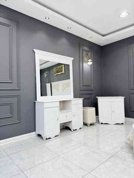 💰 السعر: مليون دينار فقط – غرفة جديدة وجاهزة
📞 للحجز والاستفسار واتساب: ***********

🛏️ غرفة نوم فخمة – خشب خفيف سوكي / درجة اقتصادية – طابق واحد
• داخل معاكس 3ملم – خارج تحفير SNS انديف 4ملم
• صبغ حراري درجة أولى
• كنتور 6 أبواب – 9 قطع كاملة
• سرير بلاويد أسود (6 أرجل)
• قياس الكنتور: ارتفاع 2.40 × عرض 3.20

✨ الإضافات:
• دوشك: 135 ألف
• شازلون مقعد: 50 ألف
• شازلون مخزن: 75 ألف
• طابورية: 15 ألف
• زاوية تصميم كنتوري بنفس ارتفاع الكنتور

🛠️ فحص قبل الاستلام

🚚 التوصيل:
• بغداد: توصيل وشد مجاني (الأطراف 50 ألف)
• المحافظات: حسب البعد
