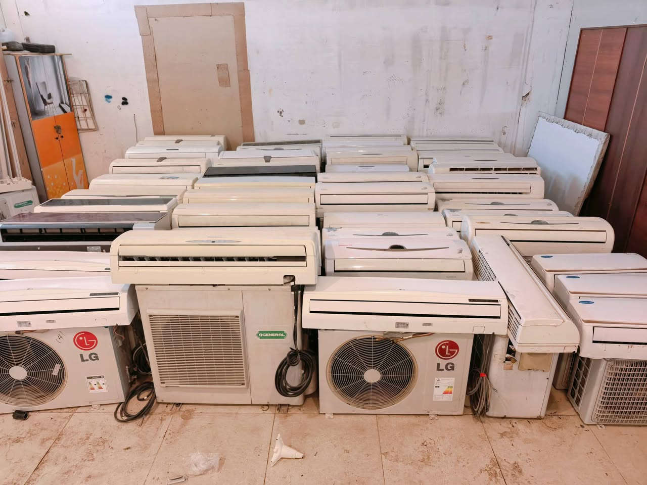 سبالت للبيع 50 عدد طنين معه طن نص ***********
