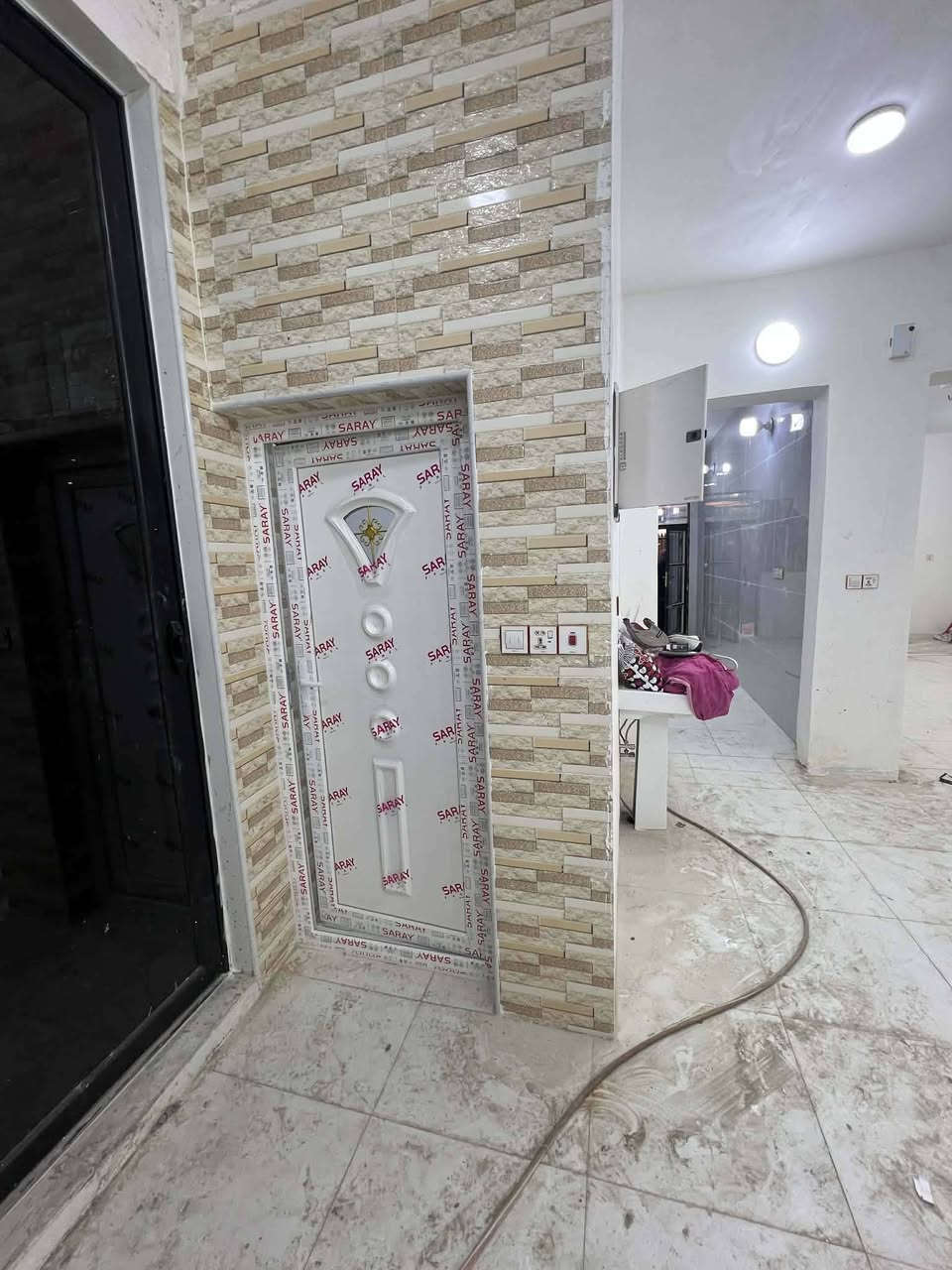 متوفر بيت💒 للايجار بالجزائر 180م بناء حديث درجه اولى 💯  غير مسكون
🫒طابق واحد

قريب على الخدمي قرب مستشفى العيون على السايدين 💯

🫒غرفتين نوم

🫒صاله

🫒استقبال

🫒مطبخ

⛲صحيات ⛲داخليه وخارجيه

حمامات عدد 2

الملحقات كيزر_ تانكي_ماطور

مطلوب عائله👭 

او استثمار 🧑‍✈️👷مركز تجميل او. شركه

للاستعلام 📞

📲***********

📲علي الجبوري/ ابو مهيمن
