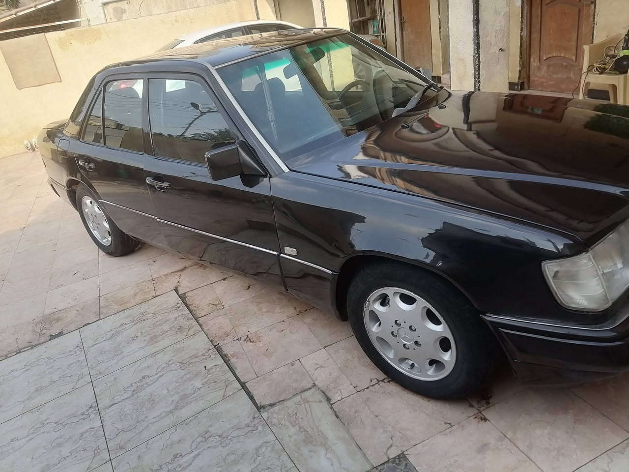 مارسدس مديل ٩١ رقم بصره سنويه حد ٢٧ تنتهي  سياره جاهزه مابيه اي نقص. مكينه كير ثنين ونص ابو الديلكو مكفولات    السعر ٦٧ وبيه مجال. العنوان البصره القرنه لاتصال ع الرقم. *********** / +9647709063139. مكلف بل نشر اتصل ع صاحب لسياره
