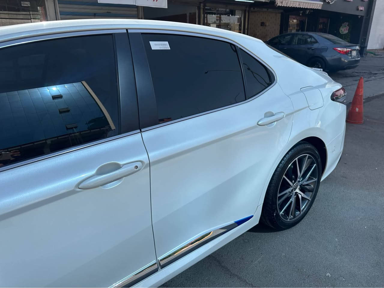 كامري ابيض صدفي خليحي وكاله عبد اللطيف السياره بحاله الزيرو فول مواصفات جلد كهرباء داخل قطعتين السيارة استخدام نظيف بحاله الزيرو رقم بغداد
للاستفسار *********** بغداد, العراق
