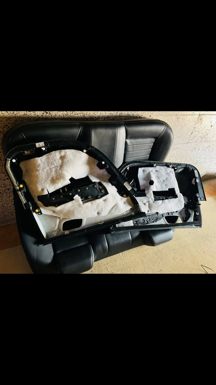 للبيع طخم كامل جديد نوع سياره جارجر رقم هاتف ***********
