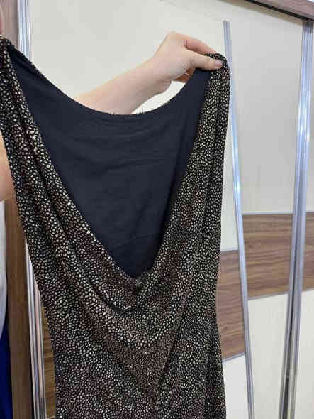 فستان مناسبات نضيف سعره ٣٠ الف وبيه مجال
قياس ٣٨
يوجد توصيل داخل بغداد
للتواصل واتساب ***********
