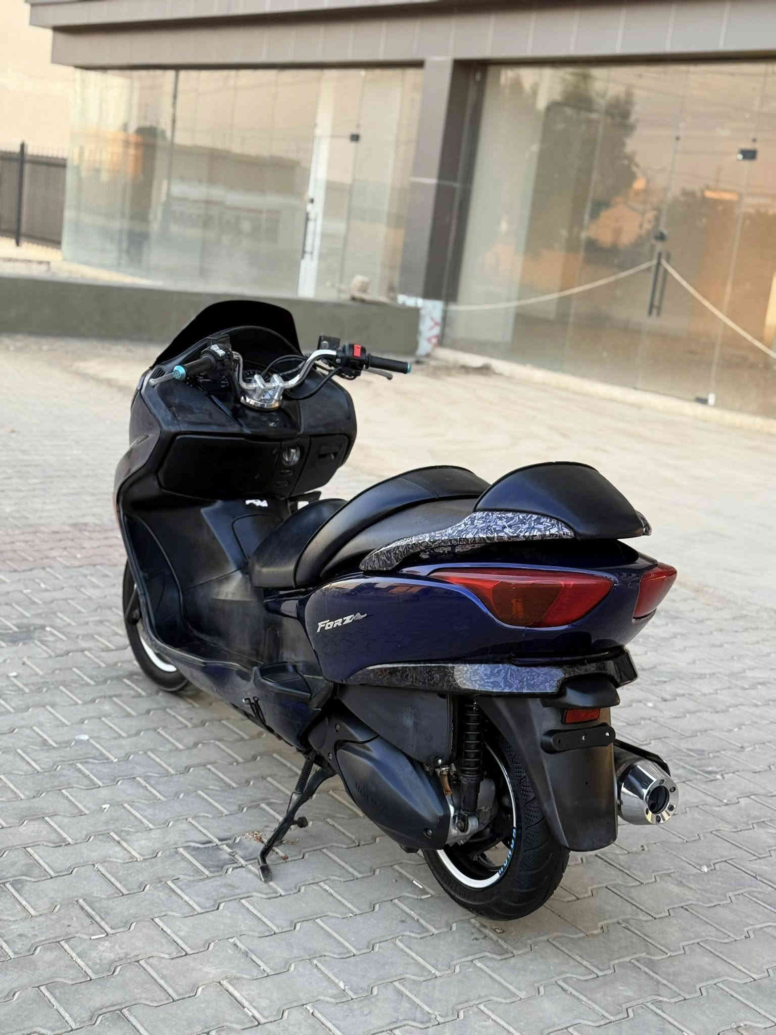 للبيع فورزا 08 لوك كير شغال كامل
محرك لوك بشرط فحس جيب 10 فيتر
 جويتر كلجات كله بشرط لوك كهربائيات كامل بلاد ومملعوب بي شلعه معدله فول مال جناي سعره مليون و 300 وبي مجال او مراوس
 حسب قناعه 
مكاني كركوك  (( *********** ))
