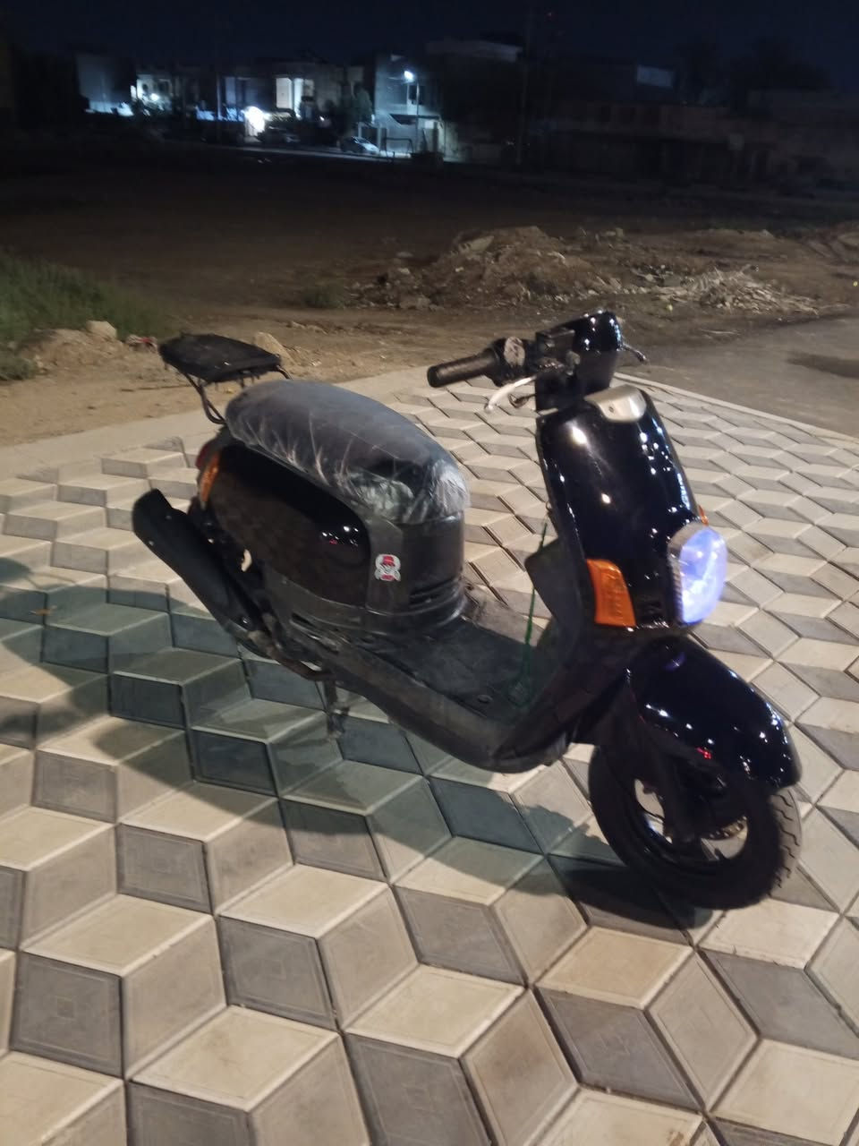 السلام عليكم درجة ماكس بوليس بوشة 49درجة كاملة كهربائيّات كل شغال شلعة ومعدل فول مكان ديالى بعقوبة التحرير ***********السعر 650بيهة مجال قليل
