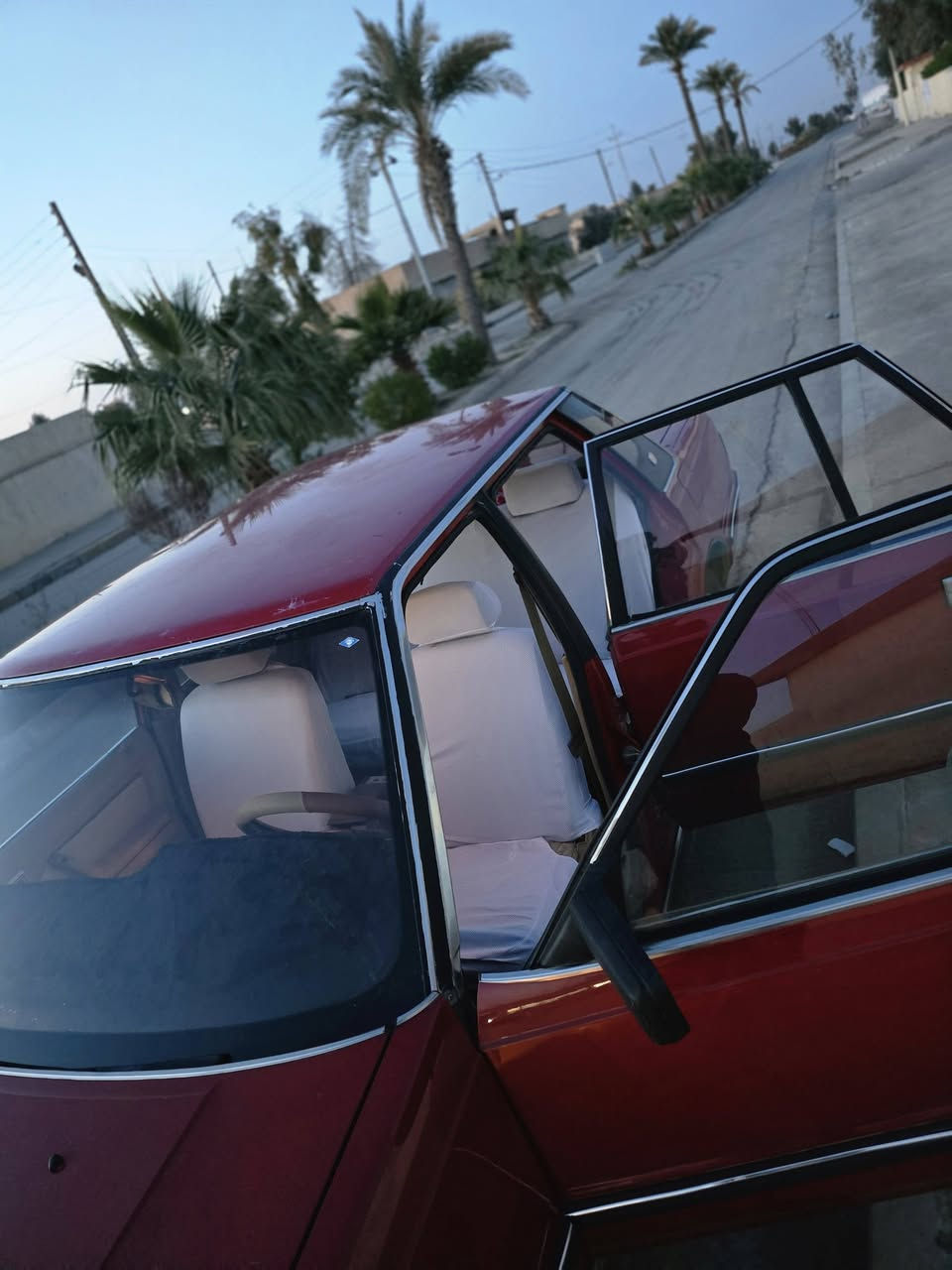 سوبر  موديل ٨٥ للبيع .سنويه ساقطه ولكن شرط التحويل .مكفوله من كل شيء . صبغ قطعتين  جاملغ  خلف السايق والثاني أمامي عكس السايق .
طخم تايرات جديد 
صدر جديد 
محرك وكير واكسن شرط 
والبقه كدام العين 
مكان السياره نينوى  /قضاء مخمور/ ناحية القراج 
الاستفسار ***********_____***********
 السعر خاص
