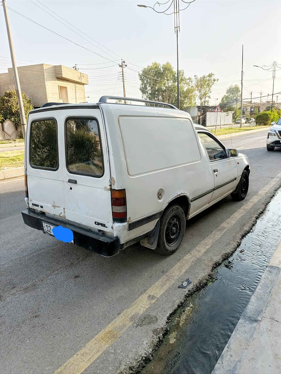 اوبل كاديت فان صندوقية، حجم 16،محرك كير شرط، 
رقم جديد، شرط التحويل، كابون بانزين بيها، سيارة جاهزة مالشغل، سعرها 27 وبي مجال *********** وتساب
