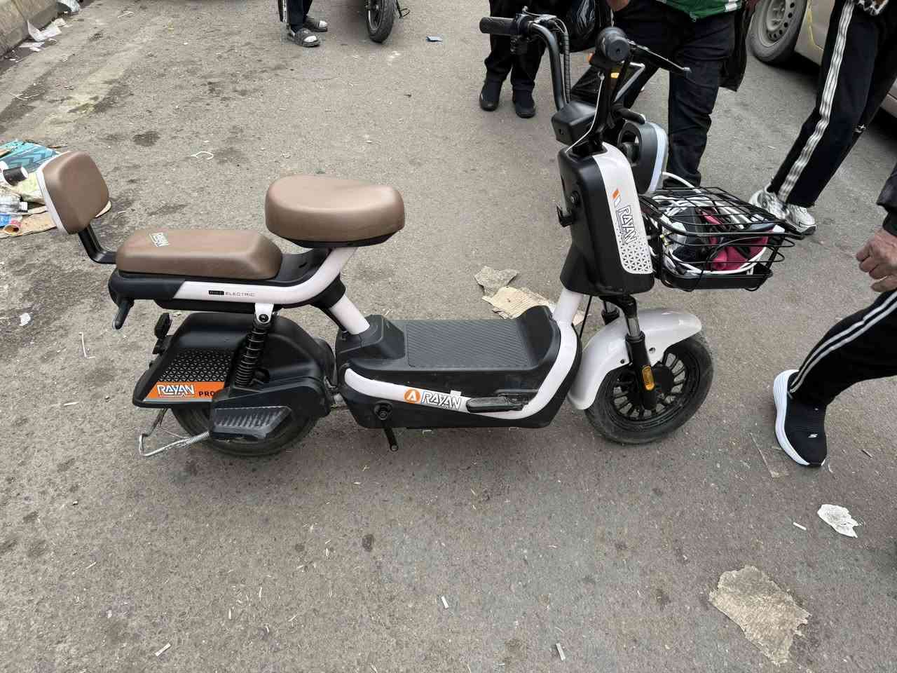 دراجات شحن  عنوان بغداد  الحريه  الزركه 350 و الخ 300      ***********
