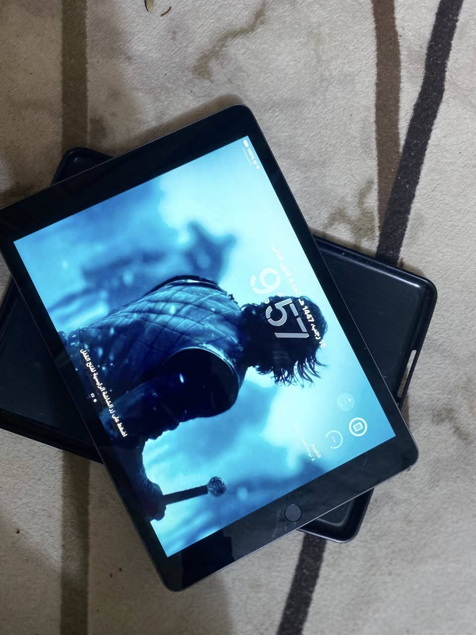 السلام عليكم 
ايباد 9 
ذاكره64GB
نضيف وما يحتوى على اي عطل او مشكله 
وما مفتوح ولا مصلح 
السعر 250 الأستفسار خاص او على هذا الرقم***********
ملحقاته كارتون وبلك شحن
