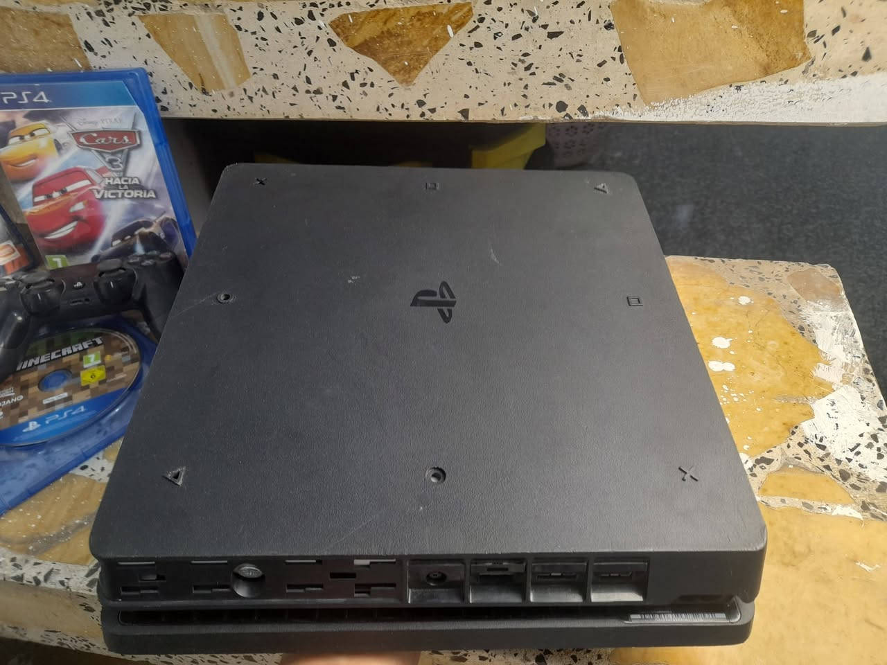 🎮✨ للبيع بلايستيشن 4 ✨🎮
بلي نظيف جدًا، شغّال 100% وما بيه أي مشاكل، استعمال مرتب ومحافظ عليه 👍
💰 السعر: 325 وبيه مجال بسيط
🎮 وياه يدتين
💿 4 أقرصة هدية 🎁
جهاز جاهز للعب مباشرة، ما يحتاج أي تصليح، شغله ممتاز وفرصة حلوة للي يريد بلي مرتب ونظيف 🔥
📩 للاستفسار تعال خاص للماسنجر
هاي مرتبة وفخمة أكثر 😎🔥


**إذا كنت صاحب هذا الإعلان وتريد حذفه لأي سبب، رجاءا أرسل رسالة إلى الدعم الفني**