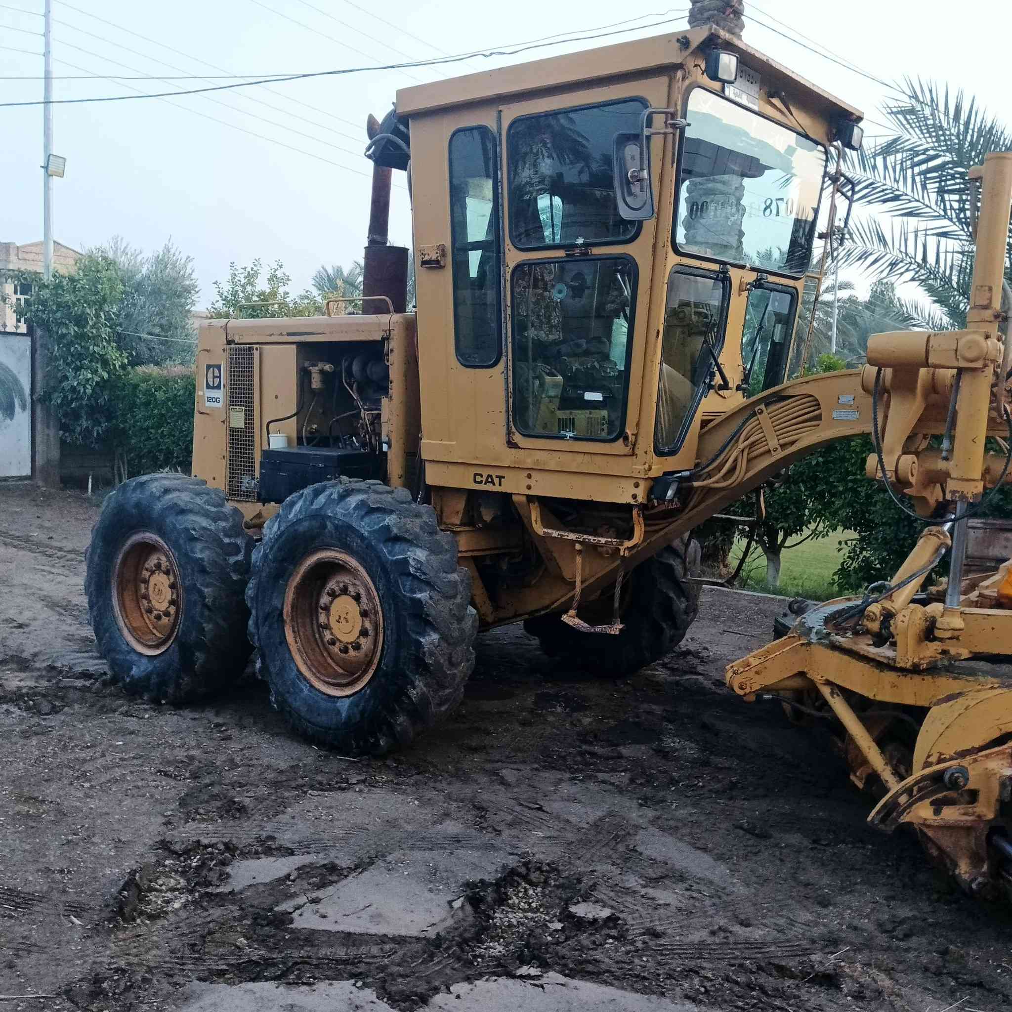 السلام عليكم.كريدر كتر بلر للبيع موديل 93 كير محرك مضخه تبريد كله ضمان محرك ستندر حج 120 سوبر جاهزه مباشرتا للعمل مكفولوله من الصبغ رقم قادسيه تحويل مباشر.. .مكانه الرمادي...السعر ٣٢٥ ورقه .... هاتف ***********
