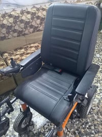 عربانة • شغالة • نضيفه