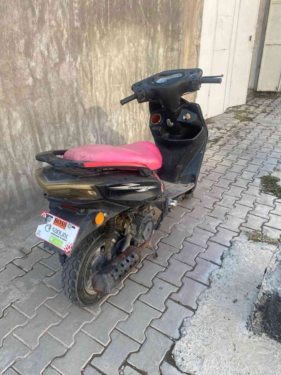 سكنس  للبيع داجه حلوه وناعمه مالبها عيب وقصور كهربائيات كلها شغاله نكره سلف وهندر سعرها 350وبيها مجال بكاني جلولاء ***********
