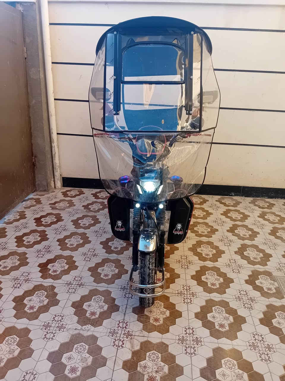 السلام عليكم
دراجه جبلي للبيع كولش نضيفه وبطارياته على الفحص موديل 2025 السعر 700وبي مجال مع المضله 
رقمي واتساب ***********
