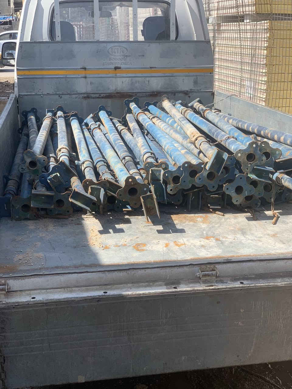 سلام عليكم وصلت وجبه جكات مال صب جديد ما مستعمل مكاني بغدد سعر واحد 16 طول 3ونص ***********
