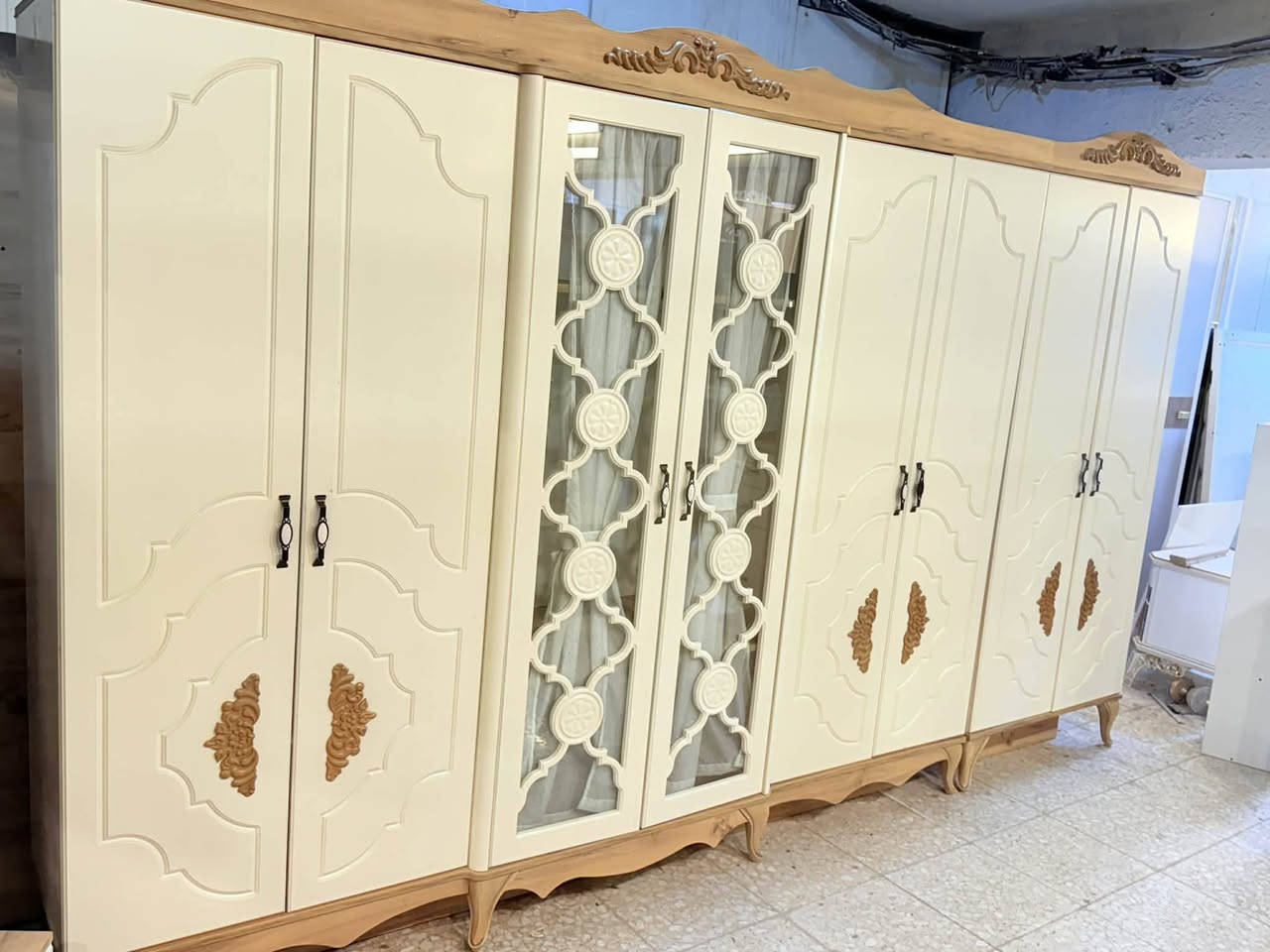 ✨ غرفة تركي 🇹🇷 تركي اصلي 9قطع
نظام ابواب 
سرير مخزن عملي 
 قماش وتر بروف أصلي
✨ نظافة 90/💯
السعر  / مليون و٣٠٠
 شد ونقل مجاني داخل بغداد
توصيل للمحافظات بأسعار رمزية


**إذا كنت صاحب هذا الإعلان وتريد حذفه لأي سبب، رجاءا أرسل رسالة إلى الدعم الفني**