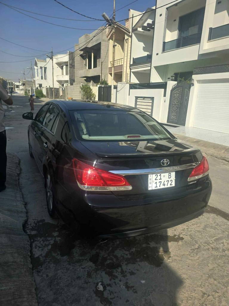 تۆيۆتا ئه ڤه لۆن 2011 خليجى ليميتيد ره نگى ره ش تا بڵێى جوانو رێکوپێك ماوه ته وه و182 هه زار حقيقى رۆشتوه به شه رتى كۆمپيوته ر یەک چامڵخی دواوەی سایەق pdr لەگەڵ بان هیلالى چاملغه كه بۆیاغە دوو جێی بچوکشی تەعدیل ساردە و هيچى تر چاڵو قوپاوى تيا نيه كۆبۆنى به نزينى هه يه سه ياره كه به بينين له ره سمه كان جوانتره گێرو مه كينه ته بريد به شه رت سعرى 188 و مامه ڵه تكايه موشته رى نيت سه رى خۆمو خۆشت مه يه شێنه.
*********** 
كه ركوك كركوك, العراق
