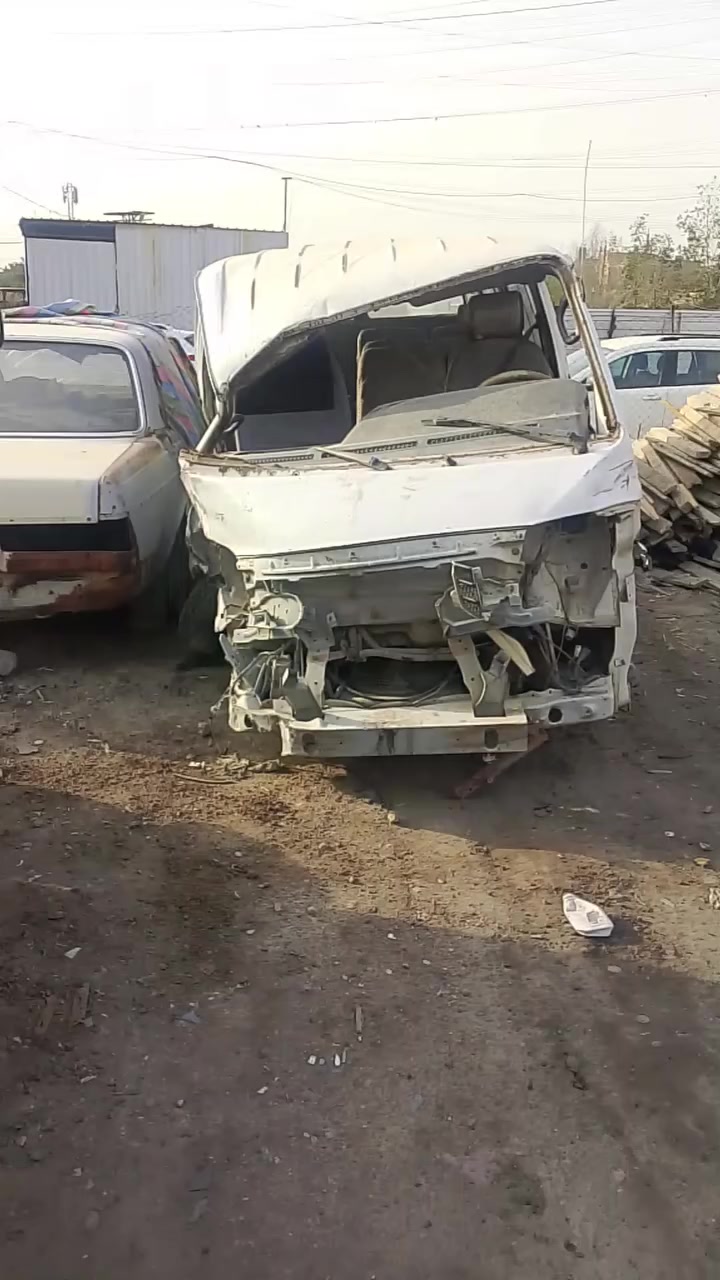 سلام عليكم سياره تفصيخ مكينه للبيع كير ،اكسن،دشبول،جام،كشنات كامله ،الي يحتاج غراضه يتصل على الرقم ،.***********
