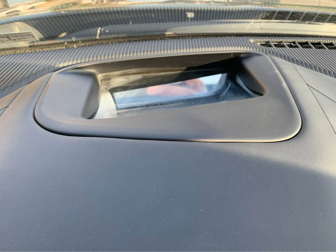 ### جيب سومت ٢٠٢٣###
عداد المسافة: ١٩٥٠٠ مايل
الموديل : جيب كراند شيروكي 
الفئة:سومت
اللون :حبري
سنة الصنع:٢٠٢٣
عدد الركاب :٧
الضرر: باب السائق +باب خلف السائق (تبديل بنفس اللون) بدووووون صبغ 
الايرباك :بردة جهة السائق (تبديل بقطة بلادية مو تجاري ولا مقاومة) 
الموصفات
١- مكينة ٦ سلندر ٣٦٠٠
٢- جكات (تتحكم بمستوى ارتفاع السيارة)
٣- وضعيات قيادة(سبور+نرومال+اوف رود)
٤- هيد اب دسبلي (عرض الكيجات ع جامت السيارة)
٥- ويل ٢٠
٦- المقاعد الامامية(تدفئة تبريد+مساج)
٧- المقاعد الخلفية (مفصولة+تدفئة)
٦- جميع المقاعد كهربائية 
٧- كاميرات٣٦٠ درجة+ كامير خلفية مساعد +كاميرا داخل السيارة لمشاهدة المقاعد الخلفية
٨- حساسات امامية وخلفية.
٩- نايت فيشن(للقيادة الليلية)
١٠- رادار امامي.
١١-نقطة عمياء
١٢-تحديد مسار
١٣-انارة داخلية اللوان
١٤-شعار يومت مضيئ 
١٥- ٣ شاشات
١٦-ابل كار بلي +اندويد اوتو (واير ليس)
١٧-شاحن واي ليس
١٨-ميموري كشن السائق والامامي
١٩- بردات خلفية بلادية
٢٠- لايت امامي زينون
٢١ صندوق كهرباء+حساس قدم يفتح ويسد
جميع ملحقات السيارة موجودة الارضيات الكتلوكات الجك وملحقاته 
السيارة تترقم بغداد وجميع المحافظات عدا كوردستان
اخوكم مهندس همام
*********** بغداد, العراق
