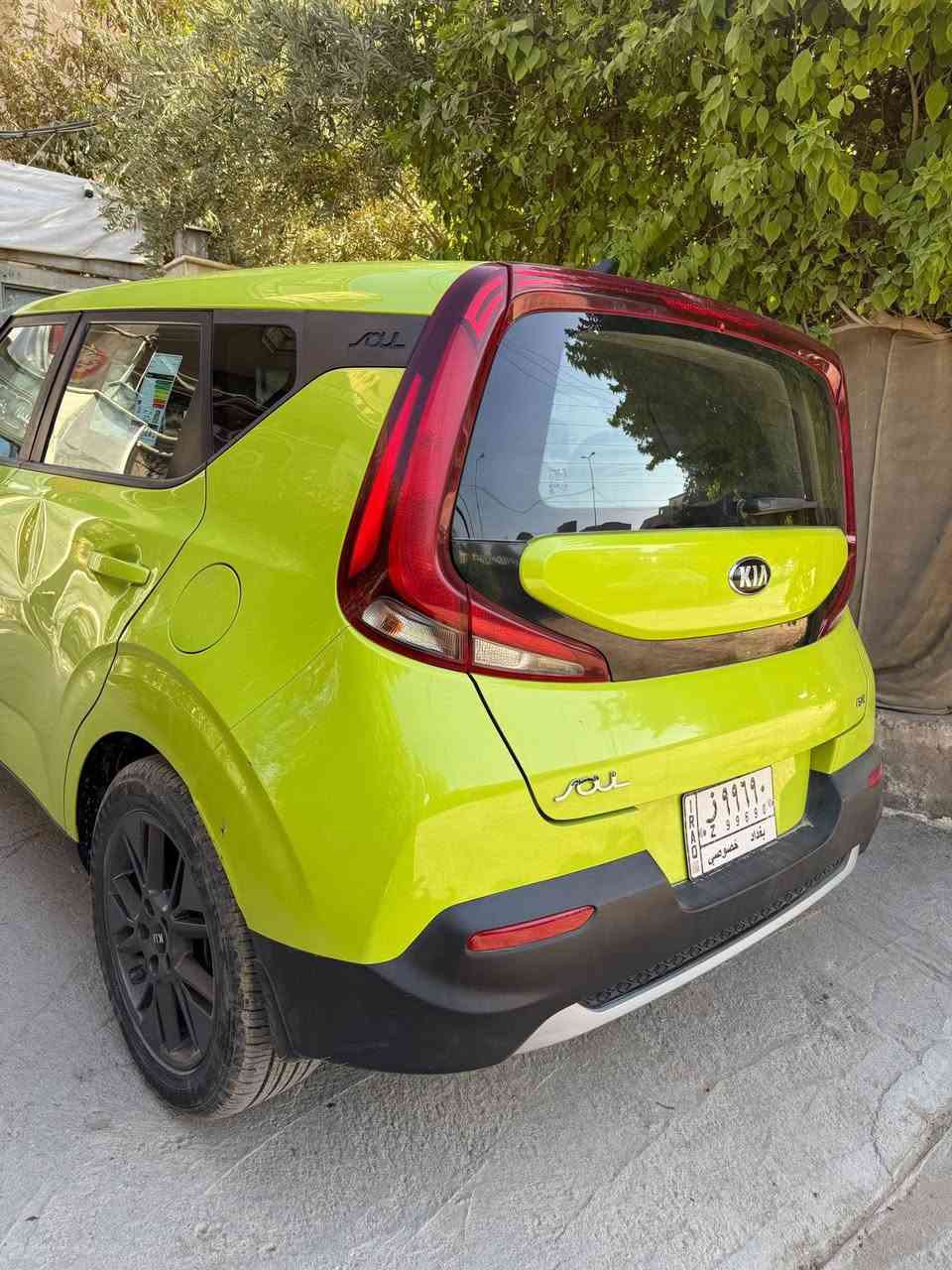 السلام عليكم
 
Kia soul 2020 وارد كندي 

Sx فول مواصفات عدا البانوراما 

اللون مميز 

حادث كندا جاملغ الراكب 

بالعراق الباب بنفس الجهة حادث خفيف تعدل ونصبغ

موجود سونار وكل التفاصيل 

ماشية ٦١ كم

سيارة جاهزة من كلشي  مكانها بابل المركز

السعر ١٤٢ وبيها مجال

*********** واتساب
