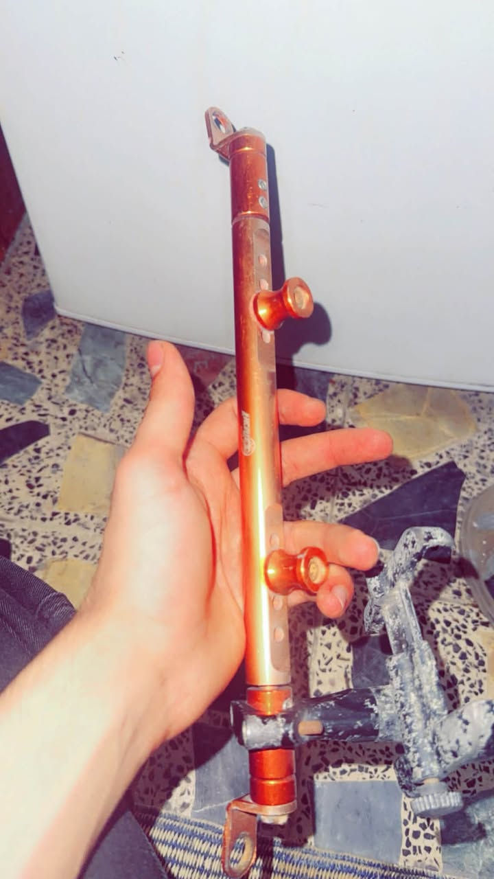 تزويد للبيع
كلج امامي اصدار حديث يشتغل ستينات فايبرات عاليه 
قاعده كامله ينشد ع اي دراجه اصلي 
بصمة سويج كرزي اصلي كاربون 
مكان ساحت عدن 
***********
