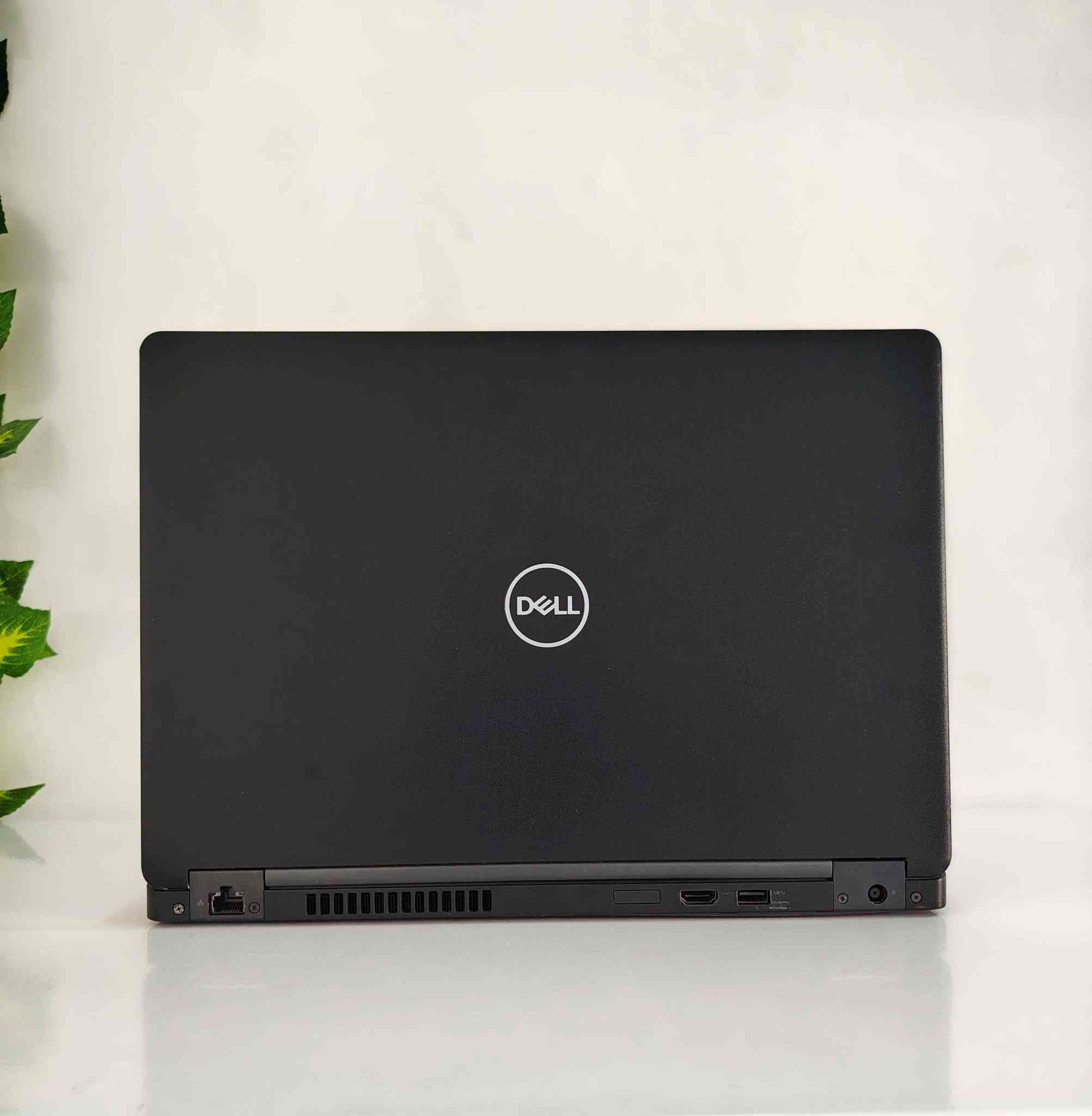 ​💻 Dell Latitude 5490 | دل لتيتيود 5490
(متوفر الآن: 22 قطعة)
​🔍 المواصفات التقنية:
​المعالج: Intel Core i7 (الجيل الثامن - فئة U).
​الرام: 8GB DDR4 (قابل للتطوير).
​الهارد: 256GB SSD M.2 (قابل للتطوير).
​الشاشة: 14 بوصة بدقة FHD.  
​كرت الشاشة الداخلي: Intel UHD Graphics بسعة تصل إلى 4GB.
​كرت الشاشة المنفصل: NVIDIA GeForce MX130 (بواقع 2GB).  
​الكيبورد: عربي/إنجليزي، ضوئي ليزري.
​🎁 الملحقات:
(حقيبة، شاحن أصلي، ماوس، ماوس باد، تغليف كرتوني آمن).
​🛡️ الضمان والخدمات:
​فحص المواصفات والنظافة قبل الاستلام.
​ضمان استبدال لمدة أسبوع كامل.
​تنصيب ويندوز والبرامج الأساسية مجاناً.
​💰 السعر: 365,000 دينار عراقي.
​📍 الموقع: بغداد - الأمين الثانية.
🚚 التوصيل: متوفر لجميع محافظات العراق.
​📞 للحجز والاستفسار:
***********
***********
