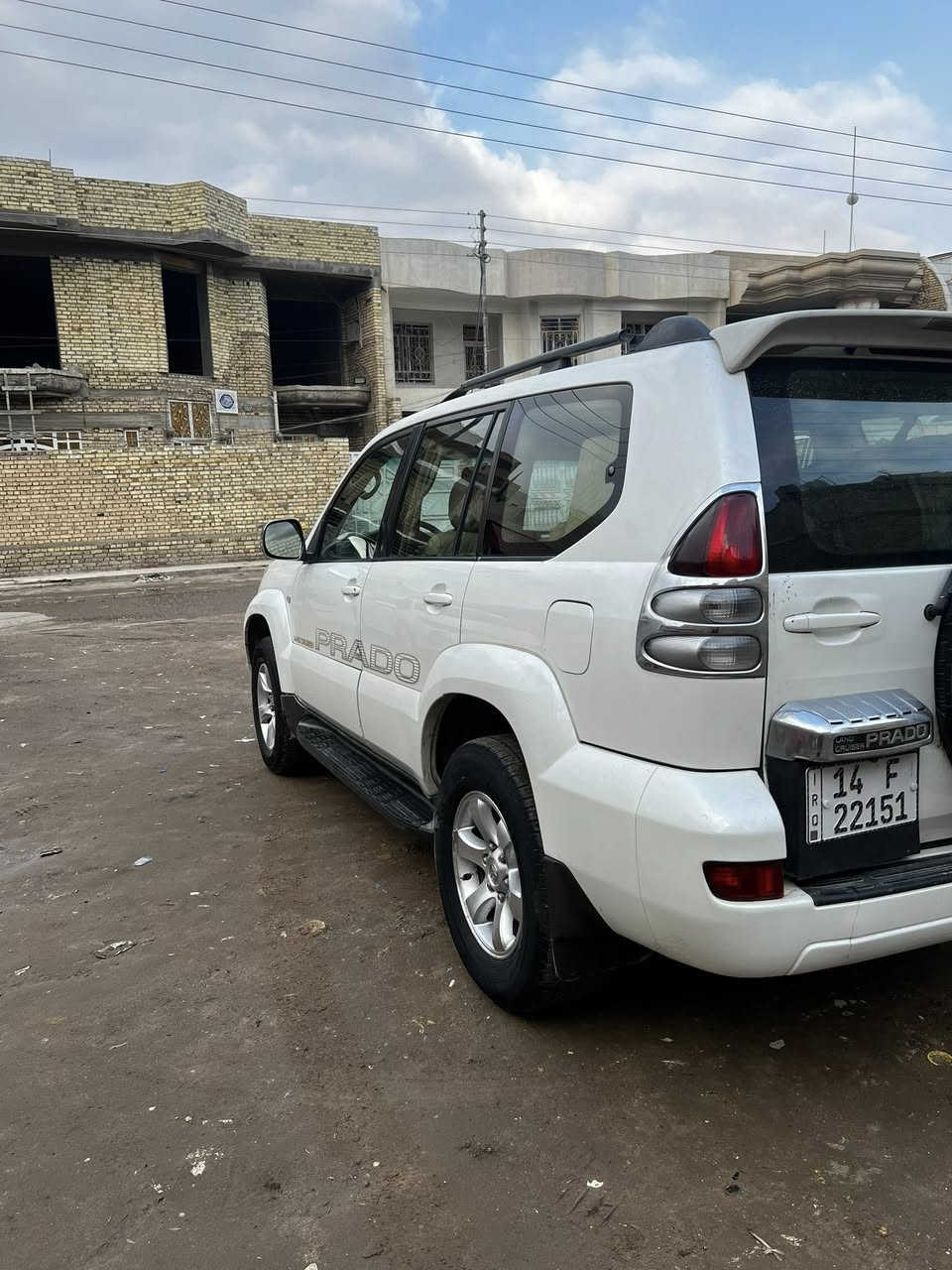 سلام عليكم مرخصت الادمن المحترم
للبيع لاندكروز برادو 2005 فئة VX فول مواصفات 

فتحه الكشنات جلد وكهرباء وتبريد 3قطع وتبريد و تدفئة بالكشنات و محرك السياره 6 سلندر 4000 VVT

المحرك امجفت تجفيت مضبوط كلش كلش و بيه بارد اباب الصندوق  وباقي السياره كفاله عامه و السياره فور ويل 4x4

و مكان السياره ميسان العماره  و السعر على الخاص


**إذا كنت صاحب هذا الإعلان وتريد حذفه لأي سبب، رجاءا أرسل رسالة إلى الدعم الفني**